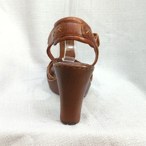 Born Sandals Womens 9 Brown Leather T Strap Buckle - Picture 5 of 9